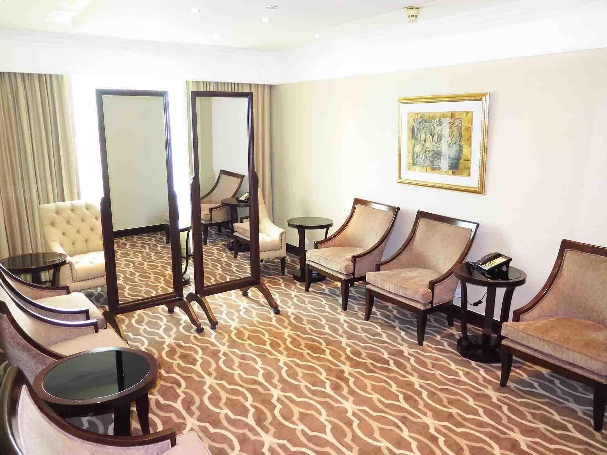 فندق Intercontinental بنوم بنه المظهر الخارجي الصورة