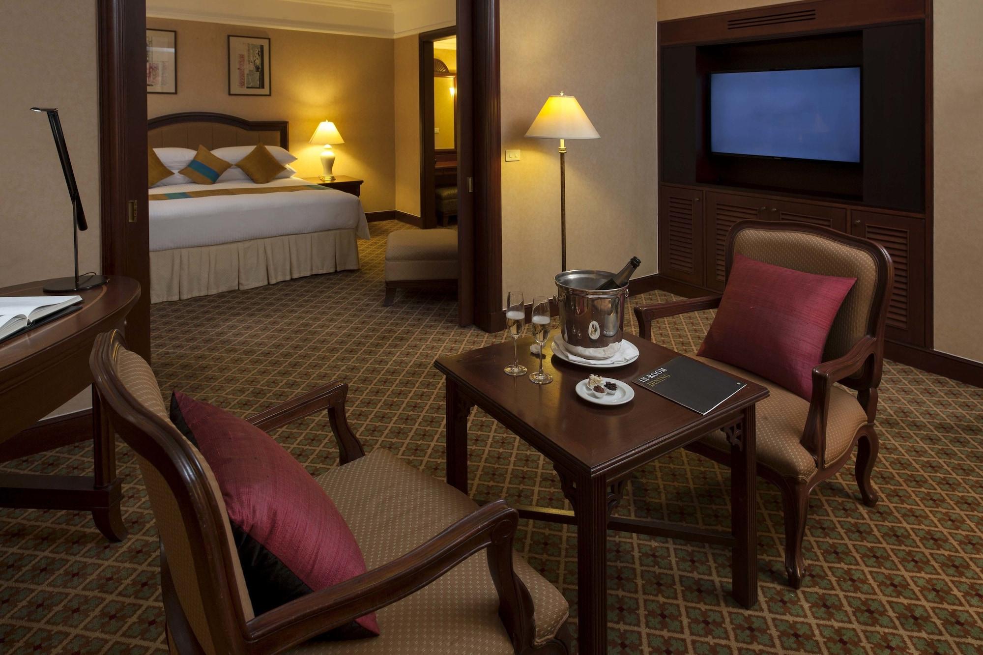 فندق Intercontinental بنوم بنه المظهر الخارجي الصورة