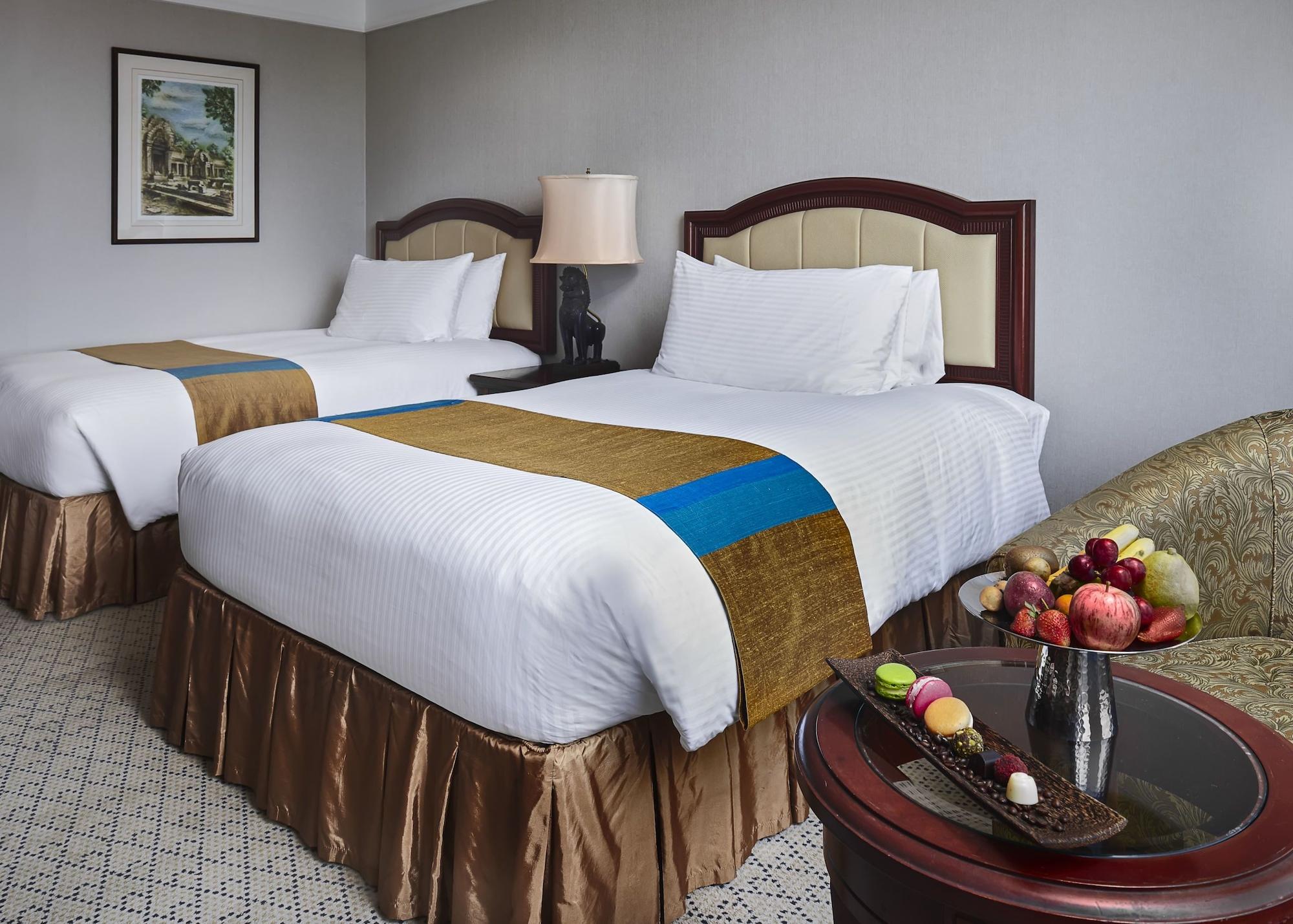 فندق Intercontinental بنوم بنه المظهر الخارجي الصورة