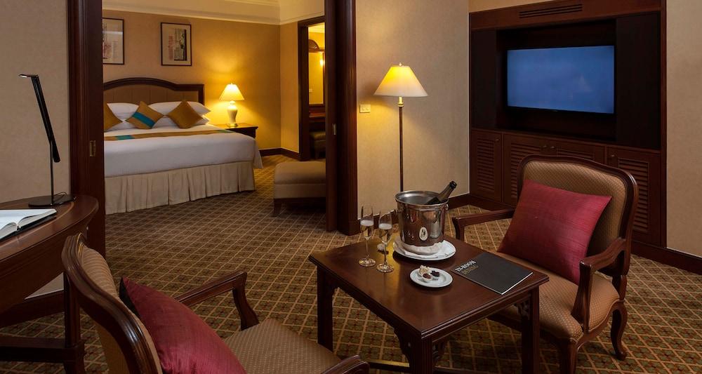 فندق Intercontinental بنوم بنه المظهر الخارجي الصورة